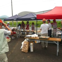 【報告】2014年8月度例会 in 湯来町狐原山 昼食配膳4